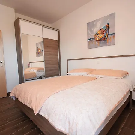 Paklenica Bed & Breakfast 4*