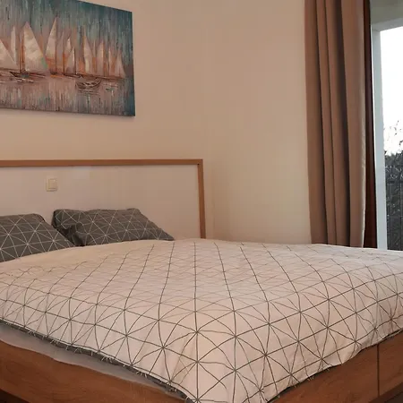 Bed & Breakfast Paklenica 4*