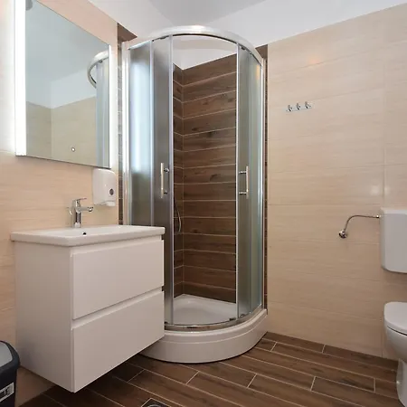 Paklenica Bed & Breakfast 4*