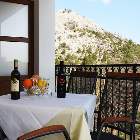 Bed & Breakfast Paklenica 4*