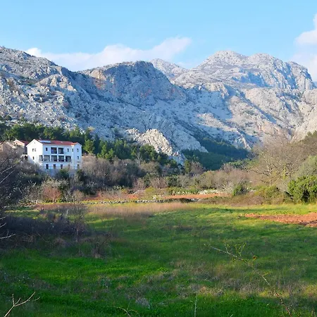 Bed and breakfast Paklenica 4*