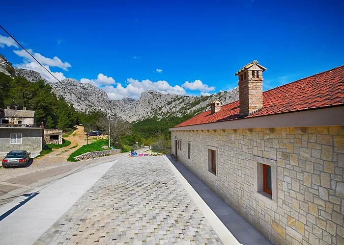 Paklenica 스타리그라드 파클레니차