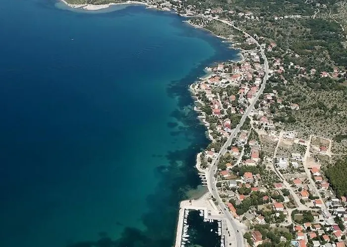 Paklenica B&B 스타리그라드 파클레니차